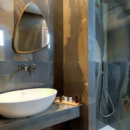 Deluxe Santorini Hotell 4*