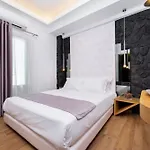 Deluxe Santorini