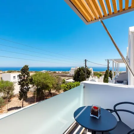 Deluxe Santorini 4* Fira (Santorini)