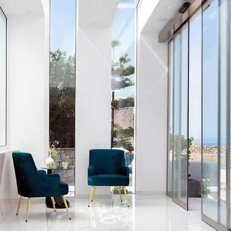 Hotell Deluxe Santorini 4*