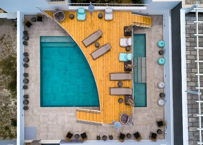 Hotel Deluxe Santorini Fira (Santorini)