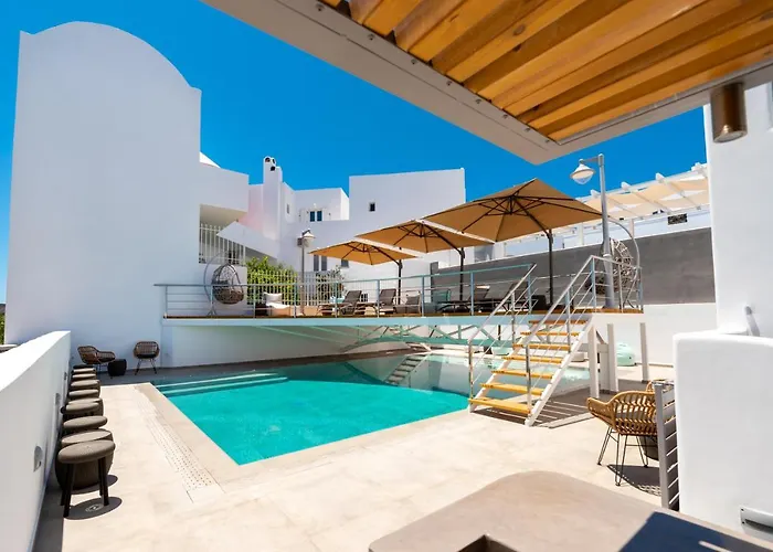 Deluxe Santorini Fira (Santorini)