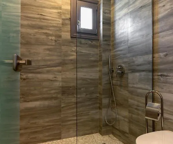 Deluxe Santorini Hotel