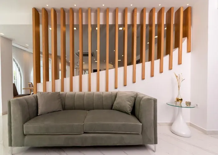 Hotel Deluxe Santorini 3*