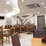Deluxe Santorini 费拉
