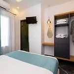 Deluxe Santorini
