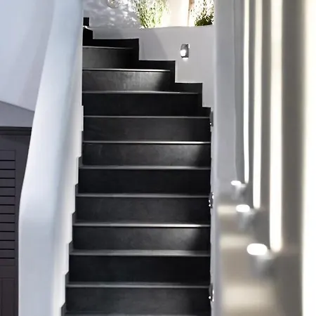 Deluxe Santorini Hotel 4*