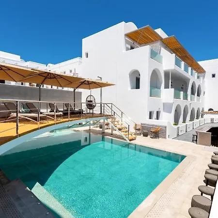 Deluxe Santorini 4* Fira (Santorini)