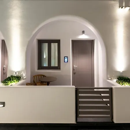 Deluxe Santorini