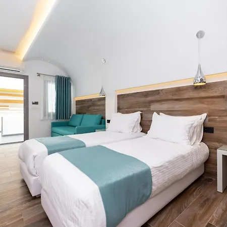 酒店 Deluxe Santorini 4*