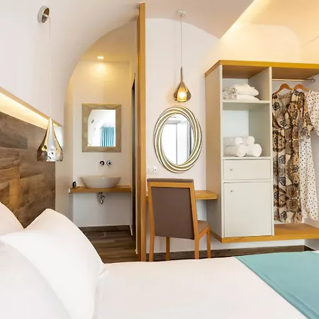 Deluxe Santorini 费拉