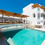 Deluxe Santorini Hotel