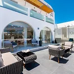 Deluxe Santorini 3*