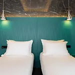 Deluxe Santorini 3* Fira (Santorini)