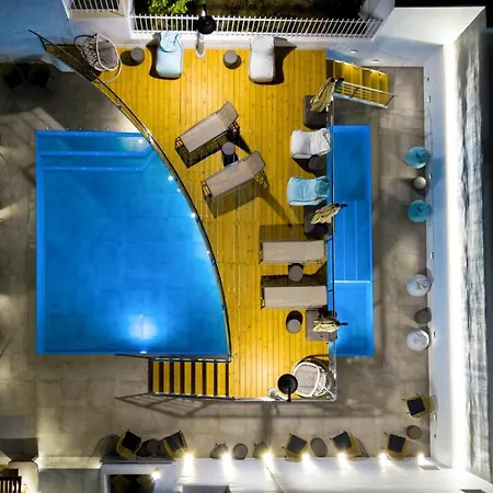 Deluxe Santorini 3*
